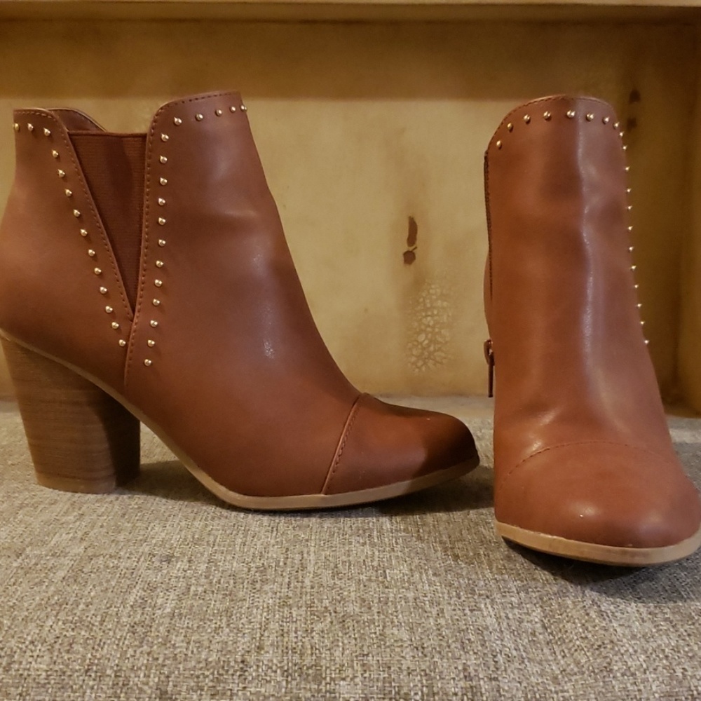 Ankle boots